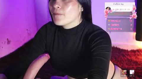 Bella- Independert Model online show from August 4, 7:11 pm