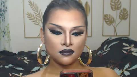 Queen Ruby online show from July 31, 8:20 am