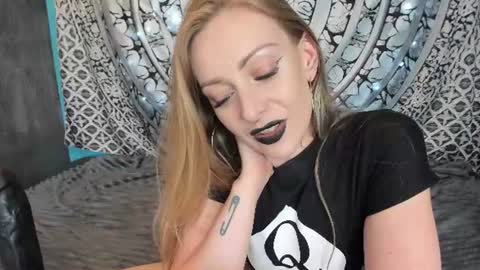 YourVenus00 -Follow my OF online show from July 31, 3:29 pm