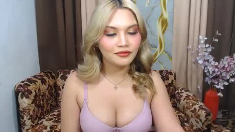 youungsextdeity online show from July 16, 7:31 am