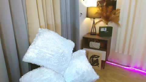 ysabellefox online show from August 5, 12:58 pm