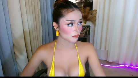 ysabellefox online show from August 12, 10:28 am