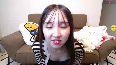 yui_x online show from July 31, 12:00 pm