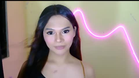 hotie online show from August 13, 6:16 am