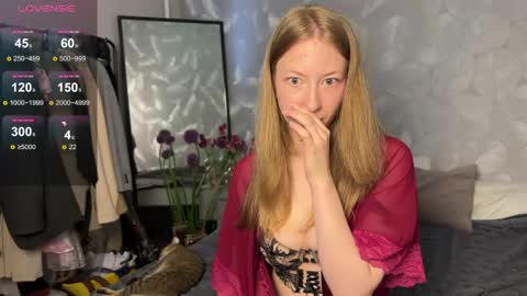 yuki_bloom online show from May 25, 6:37 am