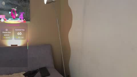 yuliethpetite online show from August 6, 11:20 am