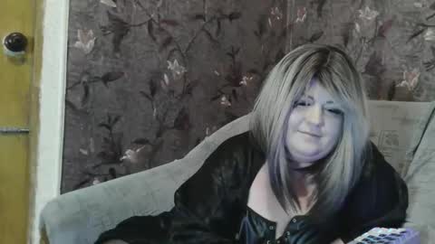 yuliiared online show from April 21, 6:55 pm