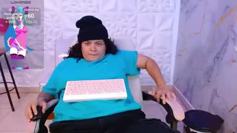Snowflake online show from August 10, 10:55 pm