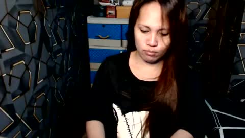 yumi online show from August 4, 12:24 pm
