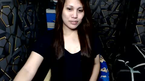 yumi online show from August 7, 11:43 am