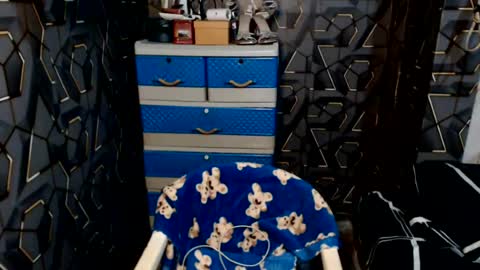 yumi online show from August 8, 7:14 pm