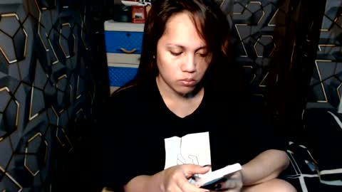 yumi online show from August 10, 12:50 pm