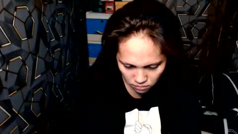 yumi online show from August 15, 4:33 pm