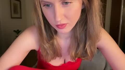 yumiandwolf online show from August 15, 5:11 am