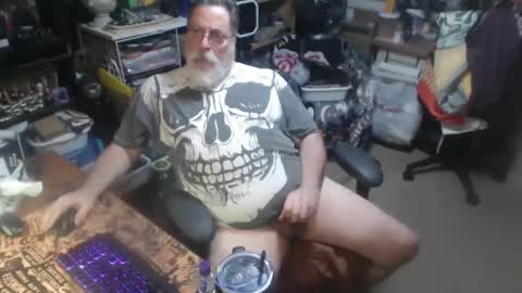 yummyflguy online show from April 29, 3:31 am