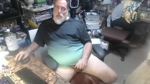 yummyflguy online show from May 11, 9:06 pm