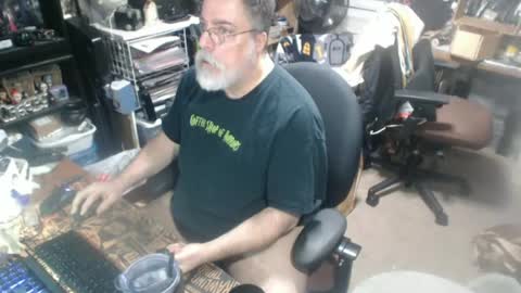 yummyflguy online show from June 17, 7:13 pm