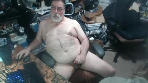 yummyflguy online show from June 18, 6:19 pm