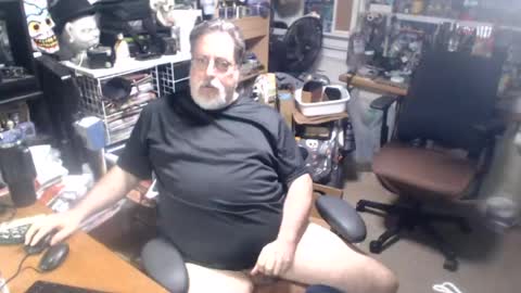 yummyflguy online show from August 3, 1:40 pm