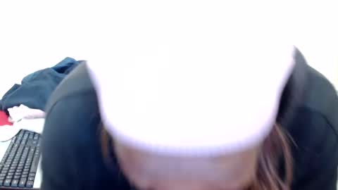 yummytittsxx online show from August 14, 11:36 am