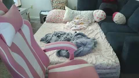 yummyxtummy online show from August 3, 9:22 pm
