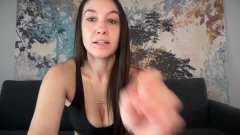yurdreams_22 online show from July 13, 3:40 pm