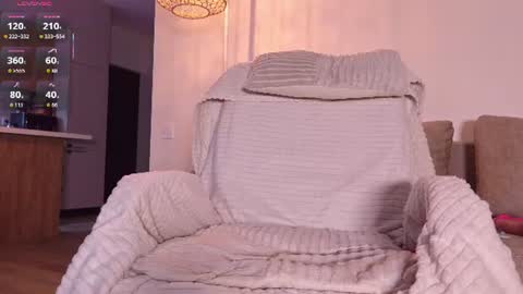 Hi My name Yuriko online show from August 12, 10:28 am