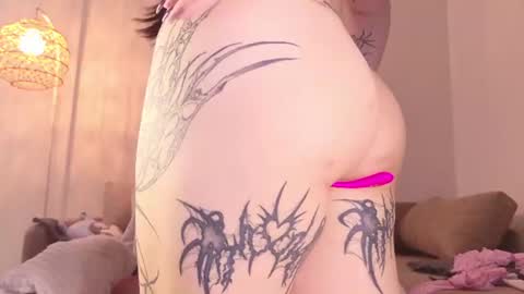 Hi My name Yuriko online show from August 13, 8:50 am