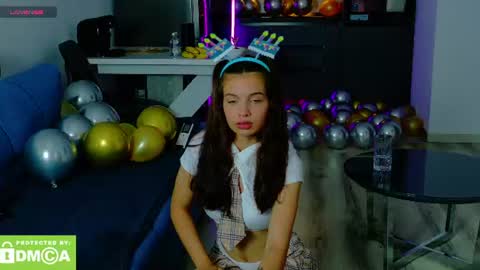 YVE online show from July 14, 3:14 pm