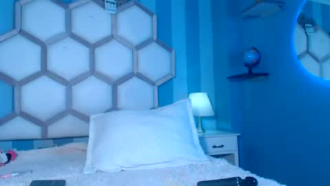 yvi online show from August 1, 5:41 pm