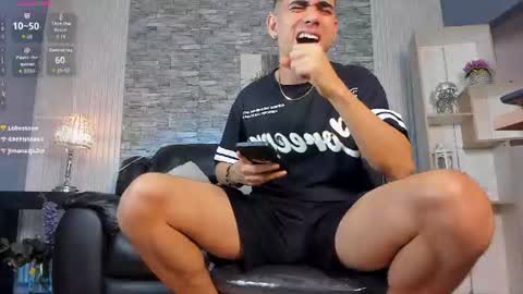 zack_joness10 online show from August 7, 4:01 am