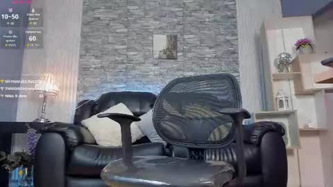 zack_joness10 online show from August 7, 7:19 am
