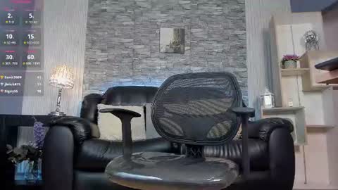 zack_joness10 online show from August 14, 7:45 am