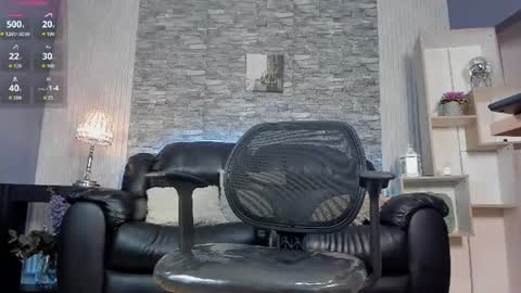 zack_joness10 online show from August 15, 6:50 am