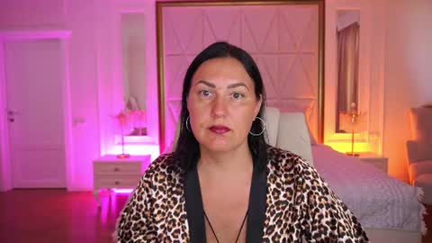 Zafiramoonn online show from August 11, 12:40 pm