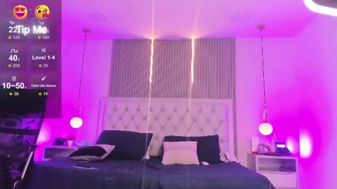 zafiro_rousse_ online show from August 4, 12:40 am