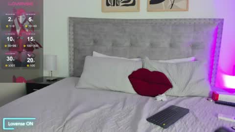 zafiro_rousse_ online show from August 13, 2:03 am