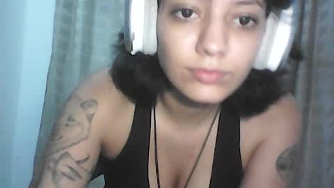 Zafiro online show from August 6, 3:55 pm