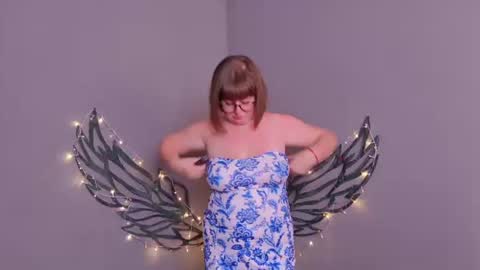 zannadreil online show from August 11, 3:08 am