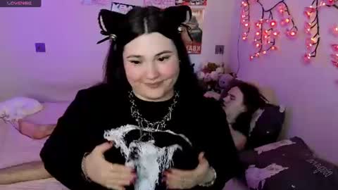 KESSY AND CHARLIEPVT OPEN  online show from August 12, 1:46 pm