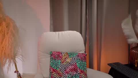 Zara Nova online show from August 4, 11:46 pm