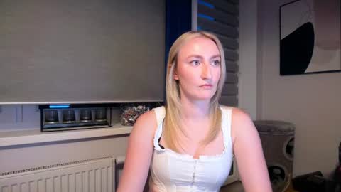 zaraallure online show from July 31, 7:30 pm