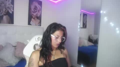 Zarah online show from August 11, 6:10 pm