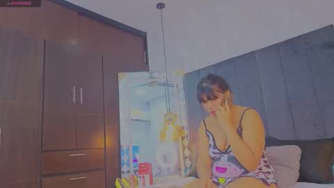 zarahoneey__ online show from March 23, 11:32 pm