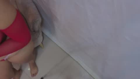 zarahoneey__ online show from August 9, 10:00 pm
