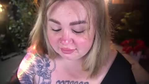 Lola online show from August 9, 7:48 pm