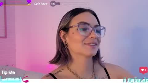 Isabella online show from August 8, 2:50 pm