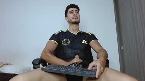 zark_wolf online show from July 3, 8:44 pm