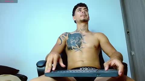 zark_wolf online show from August 5, 8:29 pm