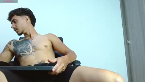 zark_wolf online show from September 1, 5:14 pm